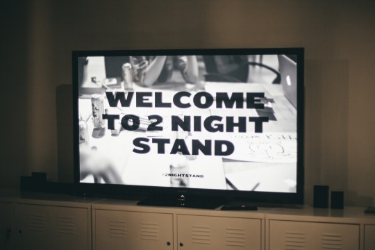 2 Night Stand